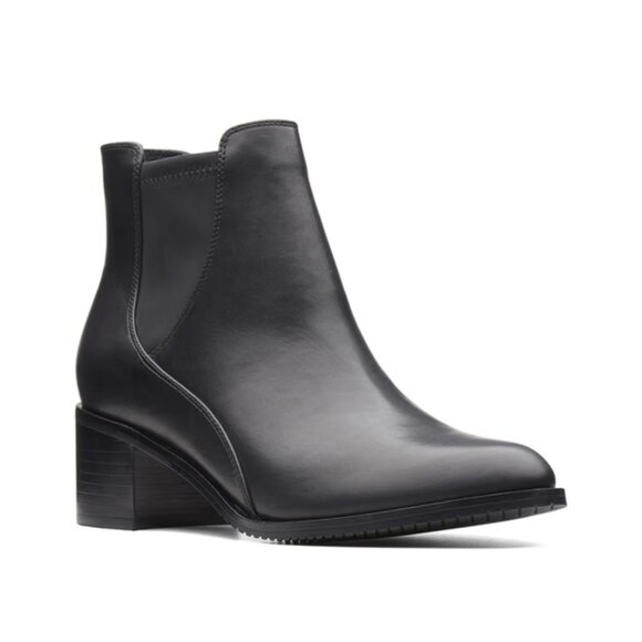 NEW Clarks Women Poise Lola Black Leather Chelsea Ankle Dress Bootie